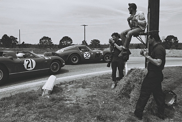 Прикрепленное изображение: 1964 Sebring 12 Hours.jpg