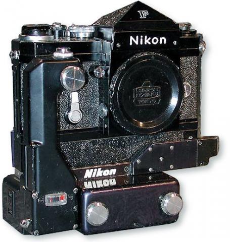 Прикрепленное изображение: Black_NIKON_F36_cordless_TRIBUNE_high_speed.jpg