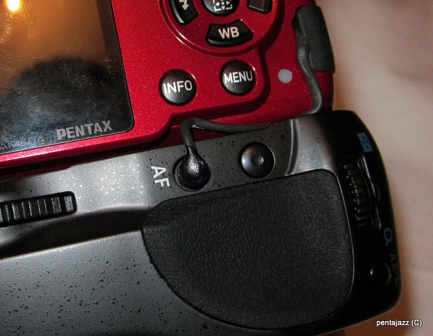 Прикрепленное изображение: pentax k30 grip 10.JPG