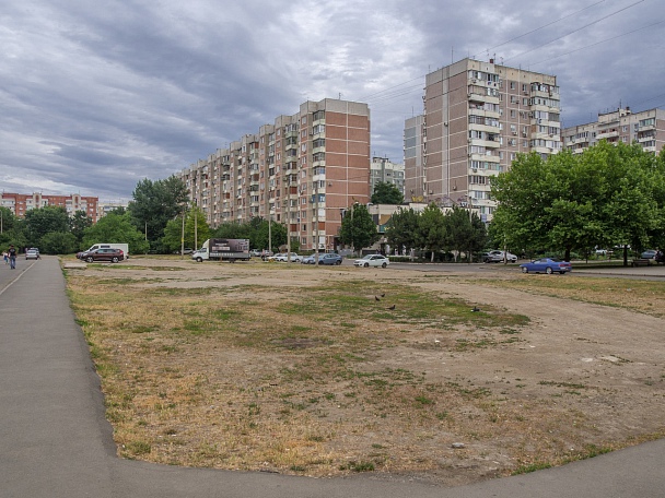 Прикрепленное изображение: кусок пустоты в городе.jpg