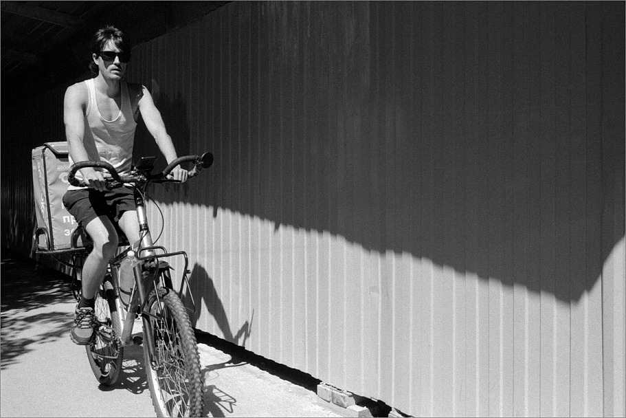 Прикрепленное изображение: knn_Canon EOS 300_2024(5)_Canon EF 40mm2.8STM_Fomapan 200 металл как iso200_Compard R09 1-50_20C_11min(6)_1200.jpg