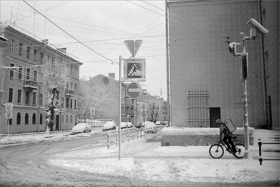 Прикрепленное изображение: knn_Canon FT Ql(2024)(4)_Canon FD 35mm2.8(2.8-250)_Etude Pan 400_Compard R09 1-50_20C_14минут_2партия(10)_1200.jpg