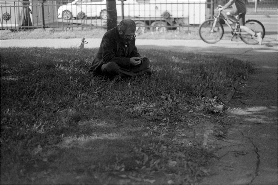 Прикрепленное изображение: knn_Canon EOS 300_2024(18)_Canon EF 50mm1.8_МАФ_Свема КН-2(02.1975, как iso25)_Д-23сток_20С_15минут(2)_1200.jpg