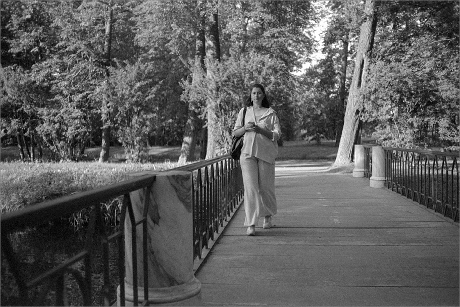 Прикрепленное изображение: knn_YashicaElectro35CC-2_YashinonDX35mm1.8(2024)(24)_Свема КН-2(02.1975, как iso25)_Д-23сток_20С_15минут(6)_1200.jpg