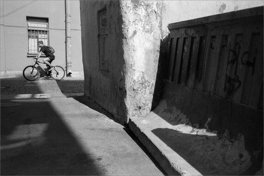 Прикрепленное изображение: knn_Olympus Mju II(2024)(3)_SvemaKN-2(02.1975,iso25)_Д23сток_20С_15минут(2)_1200.jpg
