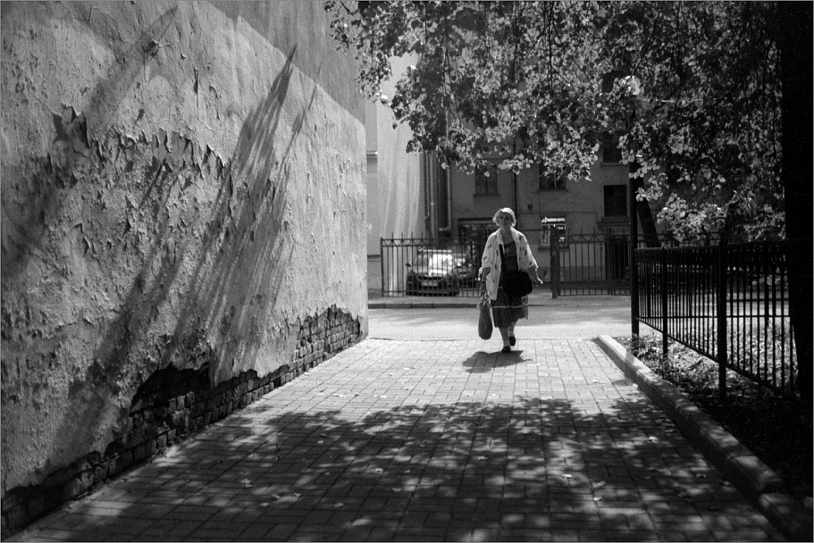 Прикрепленное изображение: knn_YashicaElectro35CC-2_YashinonDX35mm1.8(2024)(23)_Свема КН-2(02.1975, как iso25)_Д-23сток_20С_15минут(5)_1200.jpg