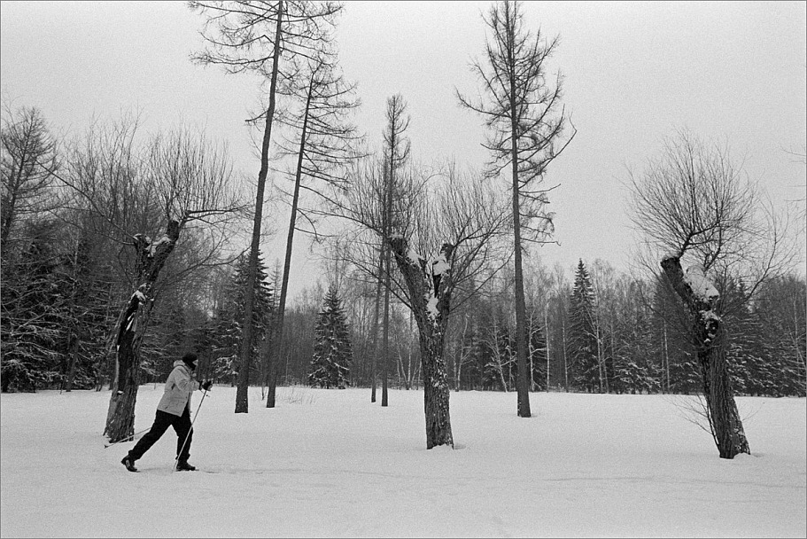 Прикрепленное изображение: knn_Canon EOS 1_2024(2)_Canon EF 16-35m2.8 L II USM_Ilford Pan 400_R09_20C_12минут(9)_1200.jpg