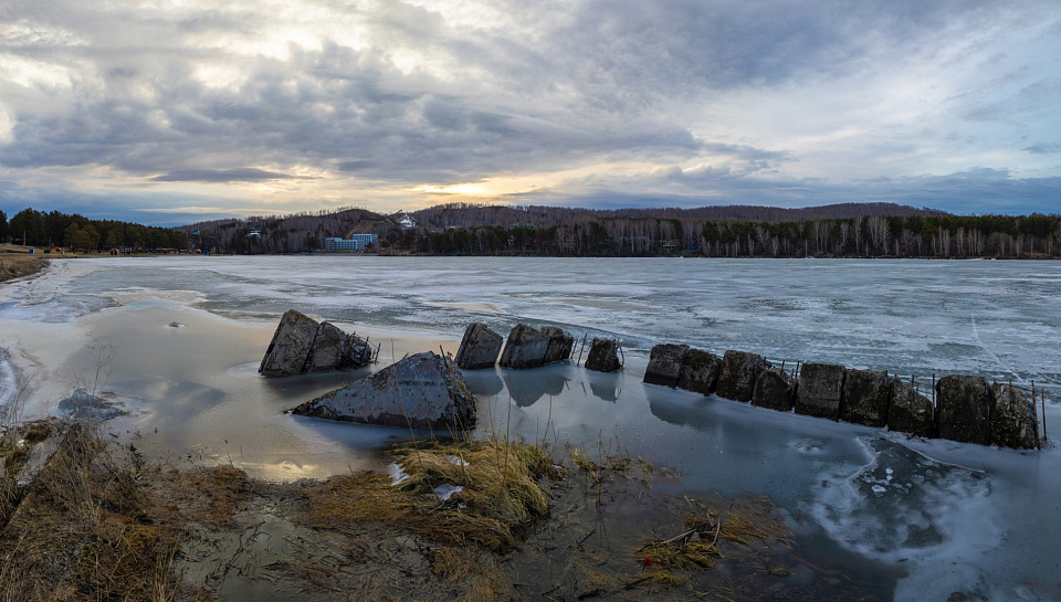 Прикрепленное изображение: 06h48m15 PXL_20240413_234812652-Enhanced-NR Panorama V.jpg