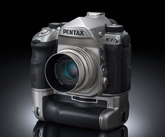 Прикрепленное изображение: Pentax-K-1-silver-limited-edition-DSLR-camera3-1.jpg